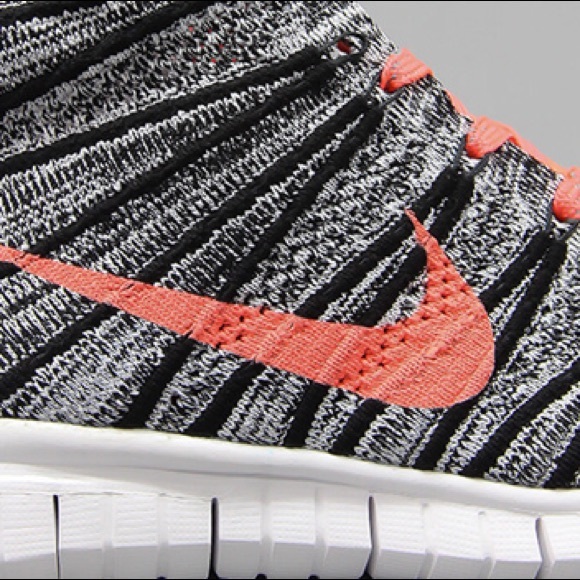 Nike Flyknit Chukka - Picture 4 of 7